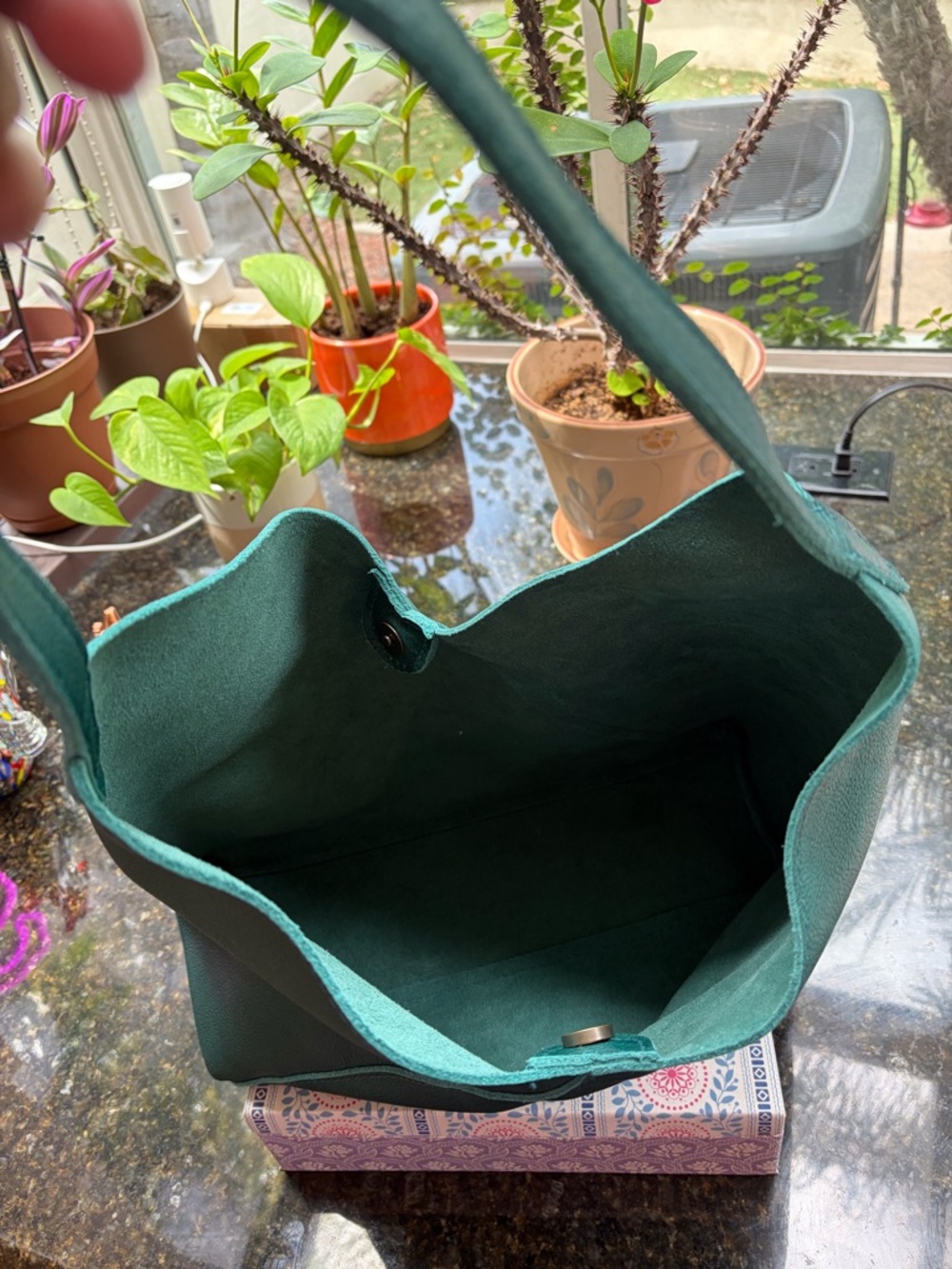 Portland Leather Sea Glass Oversized Naomi - Picture 6 of 9